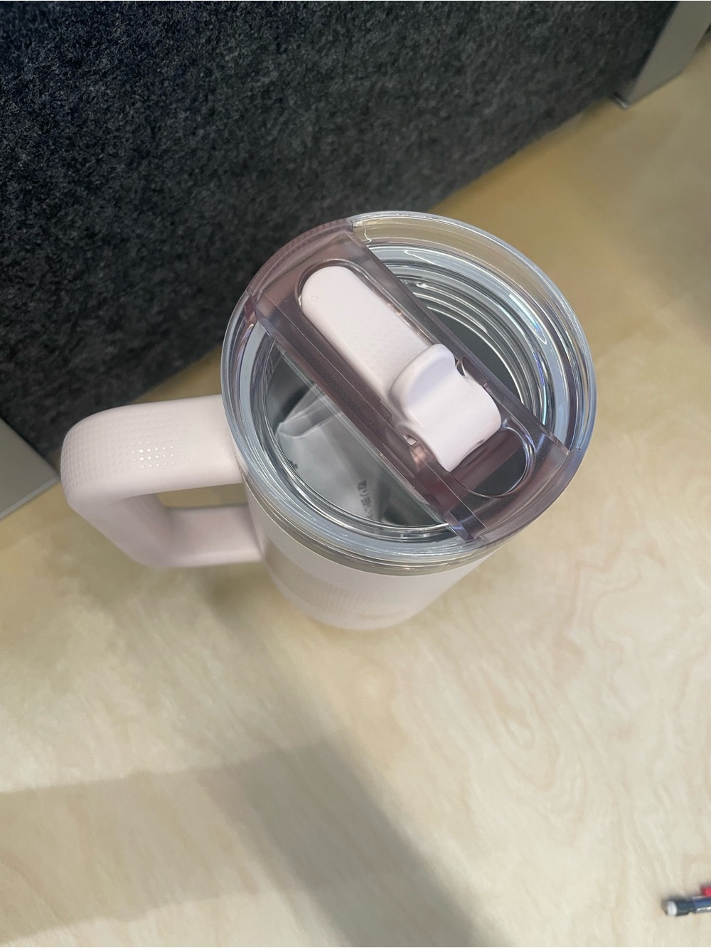 Stanley Pink Insulated Travel Mug 30oz - Picture 3 of 3